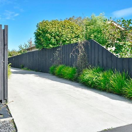 Dickens St - Christchurch Holiday Homes Eksteriør bilde