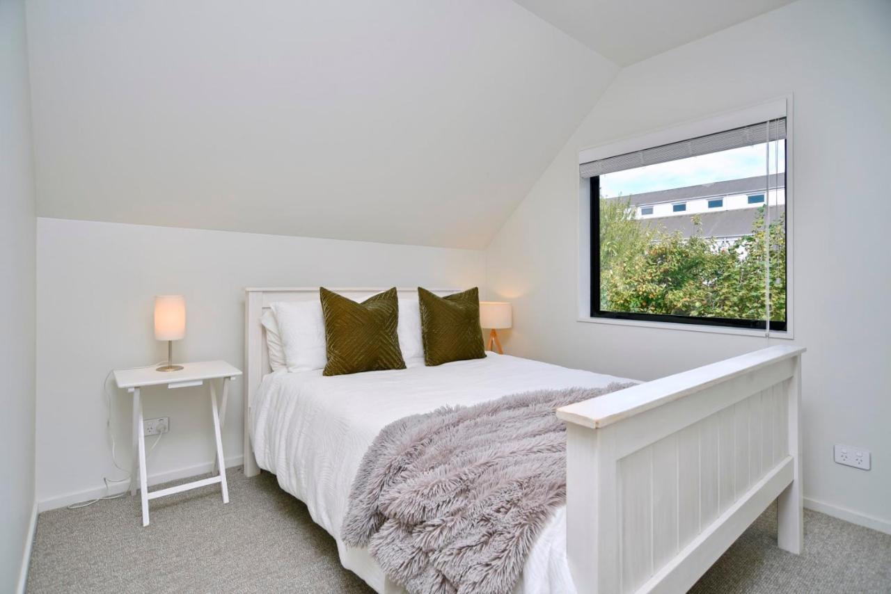 Dickens St - Christchurch Holiday Homes Eksteriør bilde